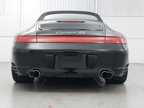 Used 2004 Porsche 911 Carrera 4S image 6