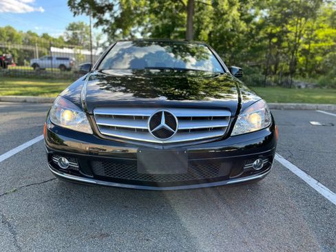 Used 2011 Mercedes-Benz C 300 4MATIC Sedan image 3