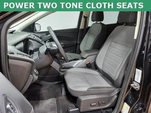 Used 2016 Ford Escape SE image 3