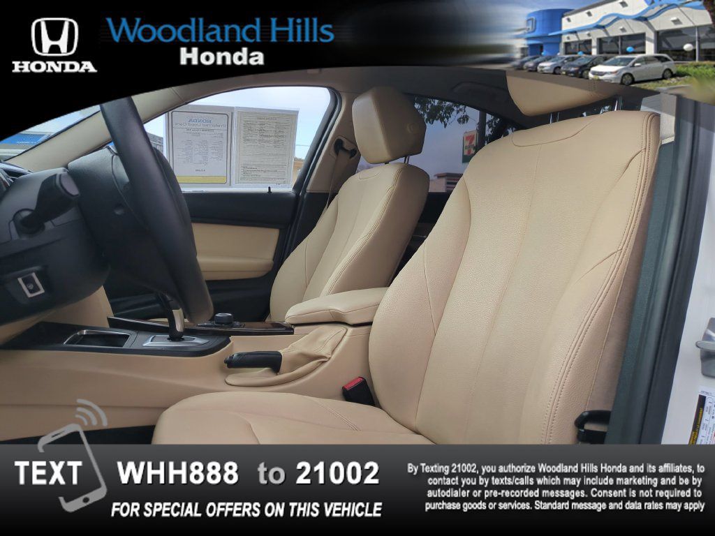 Used 2018 BMW 320i Sedan RWD image 18