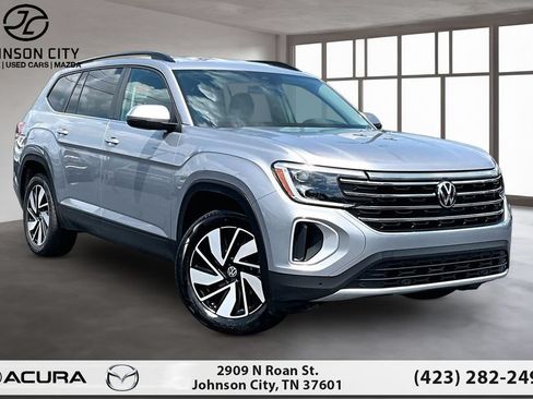 Used 2025 Volkswagen Atlas SE AWD/4WD image 12