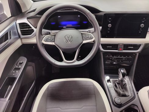 Used 2025 Volkswagen Taos SE image 16