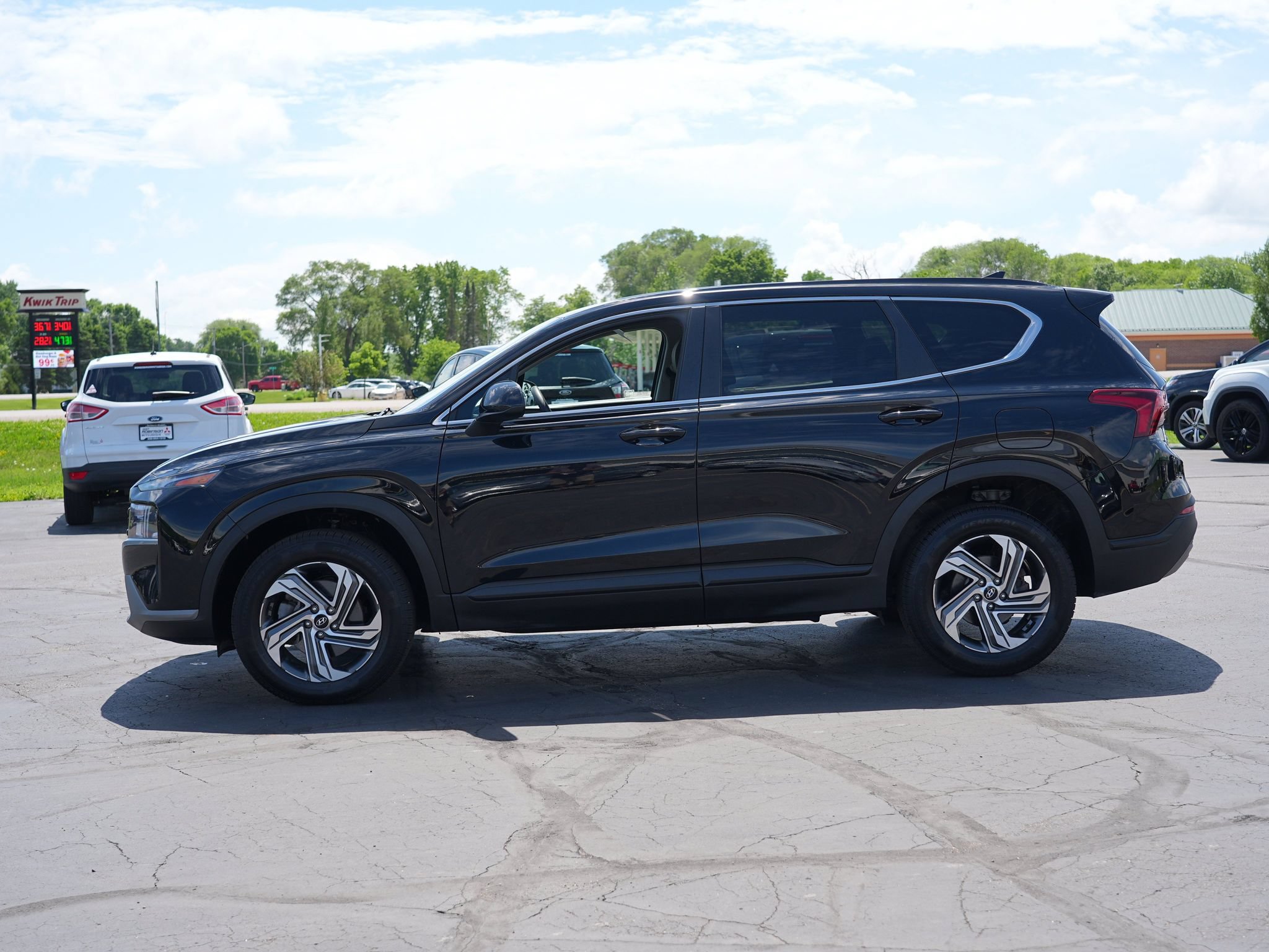 Used 2021 Hyundai Santa Fe SE AWD/4WD image 7