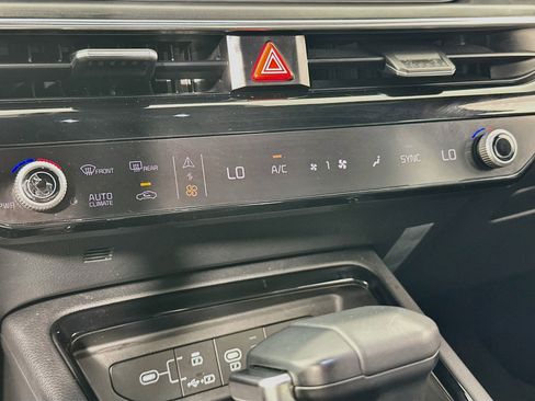 Used 2025 Kia K5 GT-Line w/ GT-Line Premium Package FWD image 16