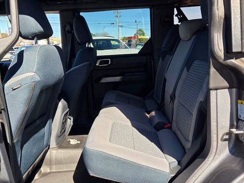 Used 2022 Ford Bronco Outer Banks image 6