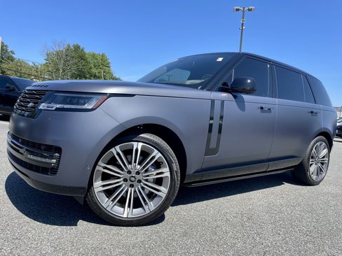 Used 2024 Land Rover Range Rover Long Wheelbase SE AWD/4WD image 35
