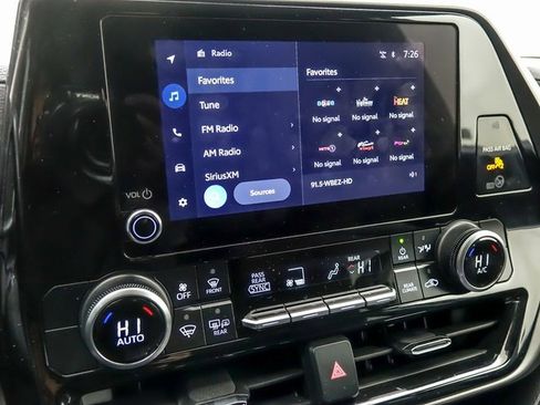 Certified 2024 Toyota Highlander LE image 18