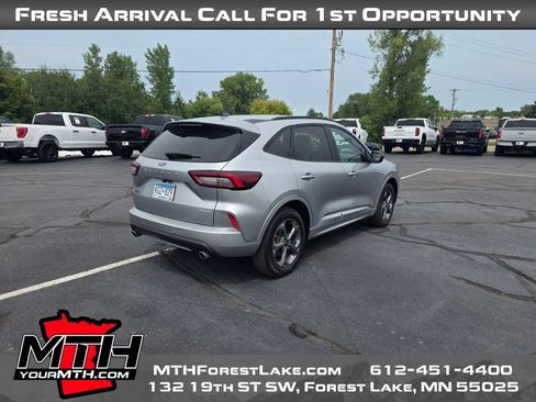 Used 2023 Ford Escape ST-Line w/ Tech Pack #1 AWD/4WD image 8