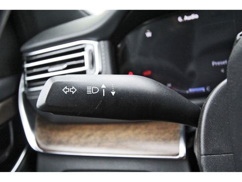 Used 2023 Jeep Grand Wagoneer 4WD image 18