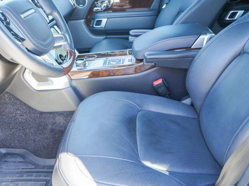 Used 2020 Land Rover Range Rover HSE image 8
