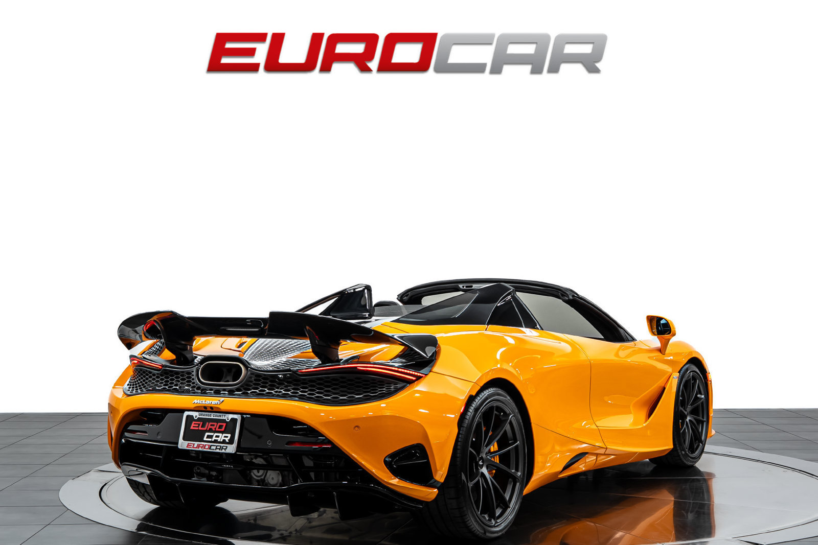 Used 2026 McLaren 750S Spider RWD image 6