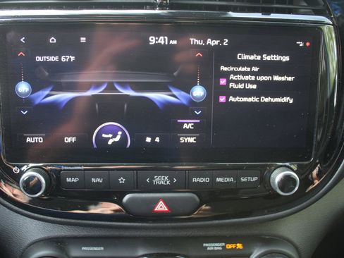 Certified 2023 Kia Soul S image 40