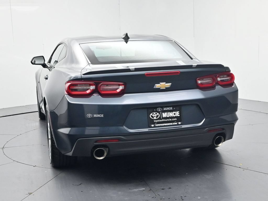 Used 2020 Chevrolet Camaro LT w/ Technology Package RWD image 6