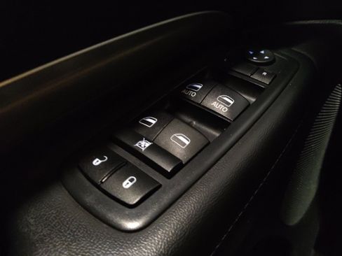 Used 2018 Dodge Durango SXT RWD image 27