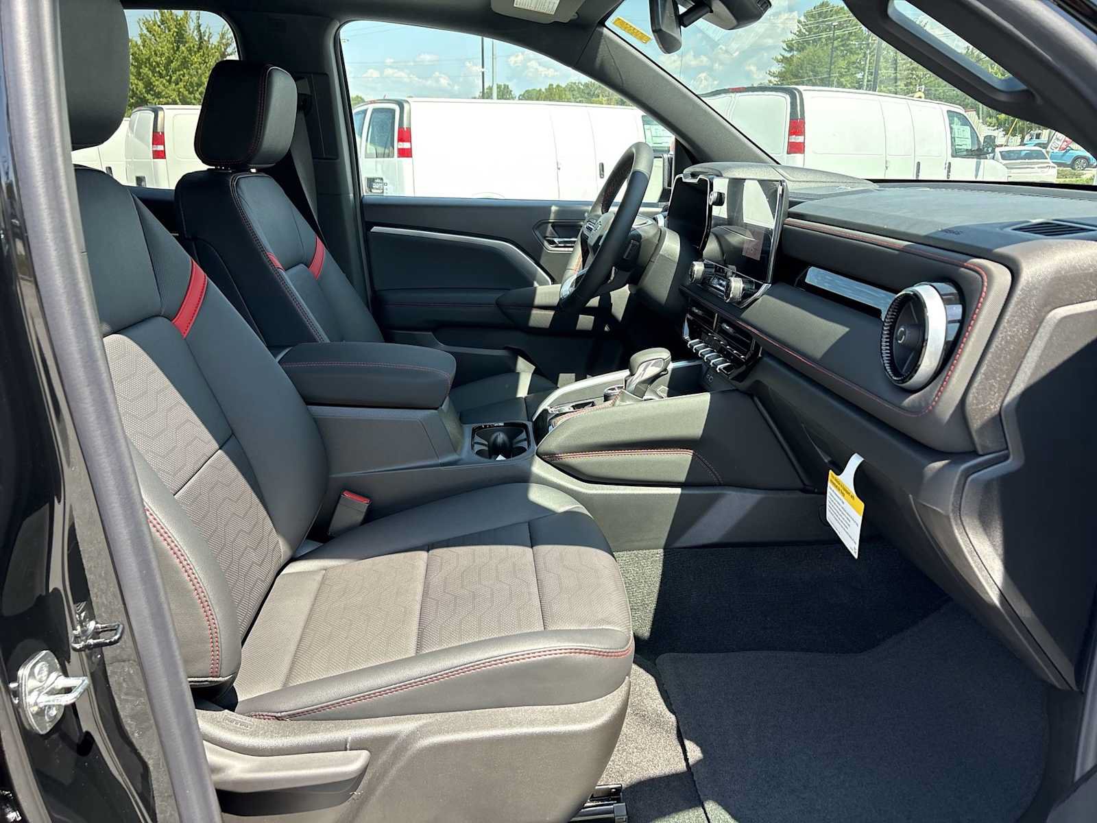New 2026 Chevrolet Colorado Z71 w/ Technology Package AWD/4WD image 29