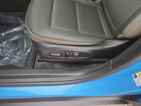 Used 2025 Chevrolet Trax ACTIV w/ Driver Confidence Package image 45