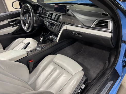 Used 2016 BMW M4 Convertible RWD image 12