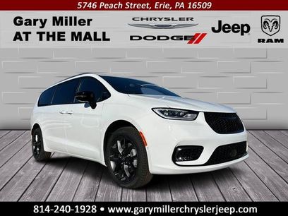 New 2026 Chrysler Pacifica Select