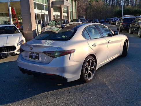 New 2025 Alfa Romeo Giulia w/ Veloce Package Rwd image 8