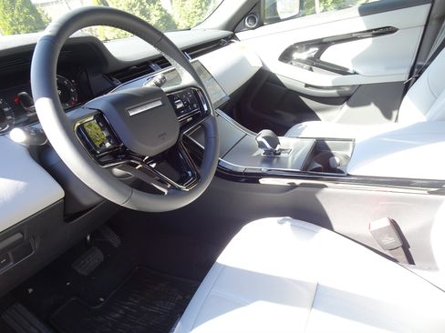 New 2026 Land Rover Range Rover Evoque S image 15