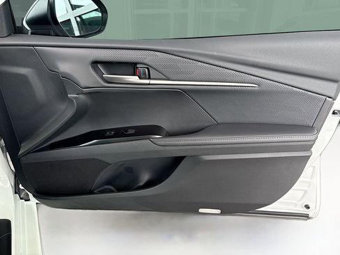Used 2025 Toyota Camry XSE image 24