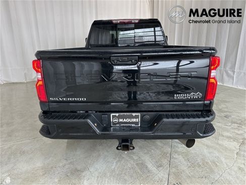 Used 2022 Chevrolet Silverado 2500 High Country image 24