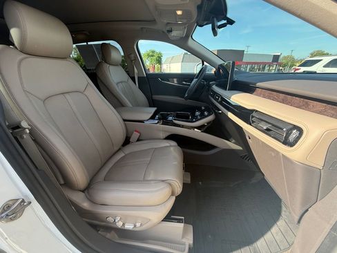 Used 2023 Lincoln Nautilus Reserve w/ Equipment Group 201A AWD/4WD image 33