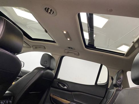 Used 2018 GMC Acadia Denali w/ Technology Package image 38