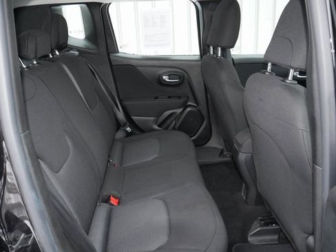 Used 2019 Jeep Renegade Sport image 22