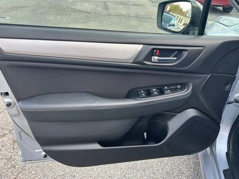 Used 2016 Subaru Legacy 2.5i Premium image 12