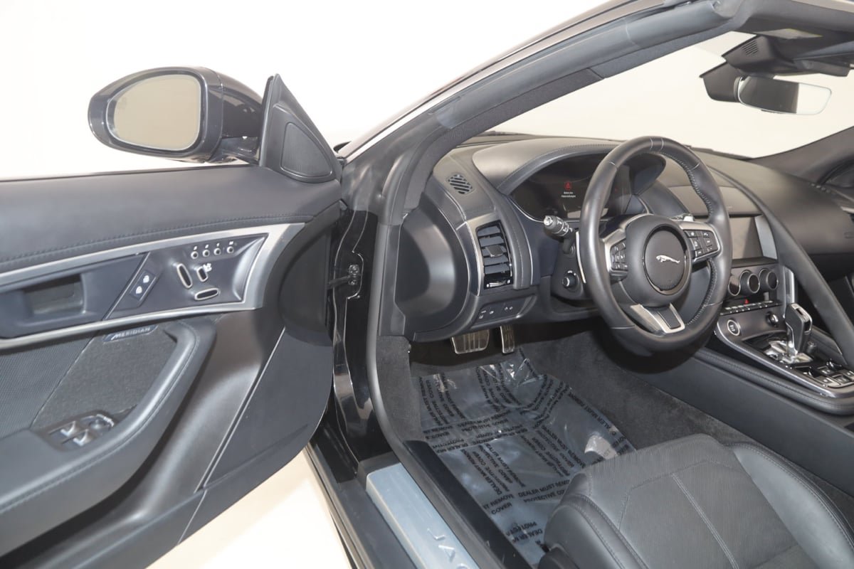 Used 2024 Jaguar F-TYPE R-Dynamic RWD image 60