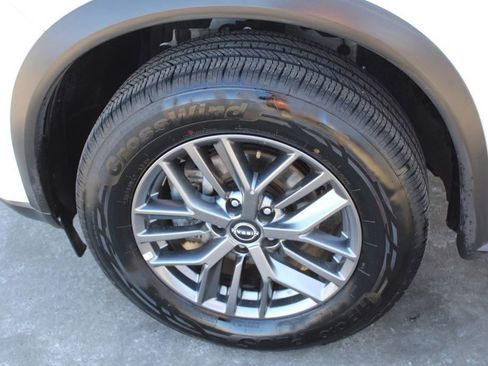 Used 2023 Nissan Rogue S image 12