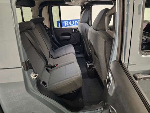 New 2026 Jeep Gladiator Sport image 34