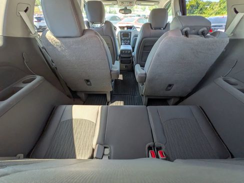 Used 2015 Chevrolet Traverse LT FWD image 33