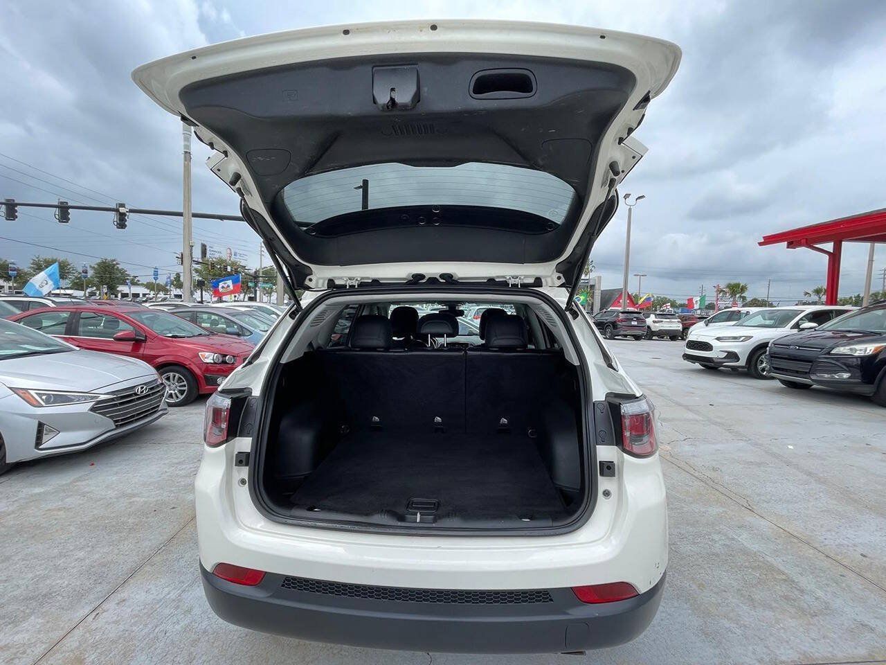 Used 2020 Jeep Compass Limited AWD/4WD image 12