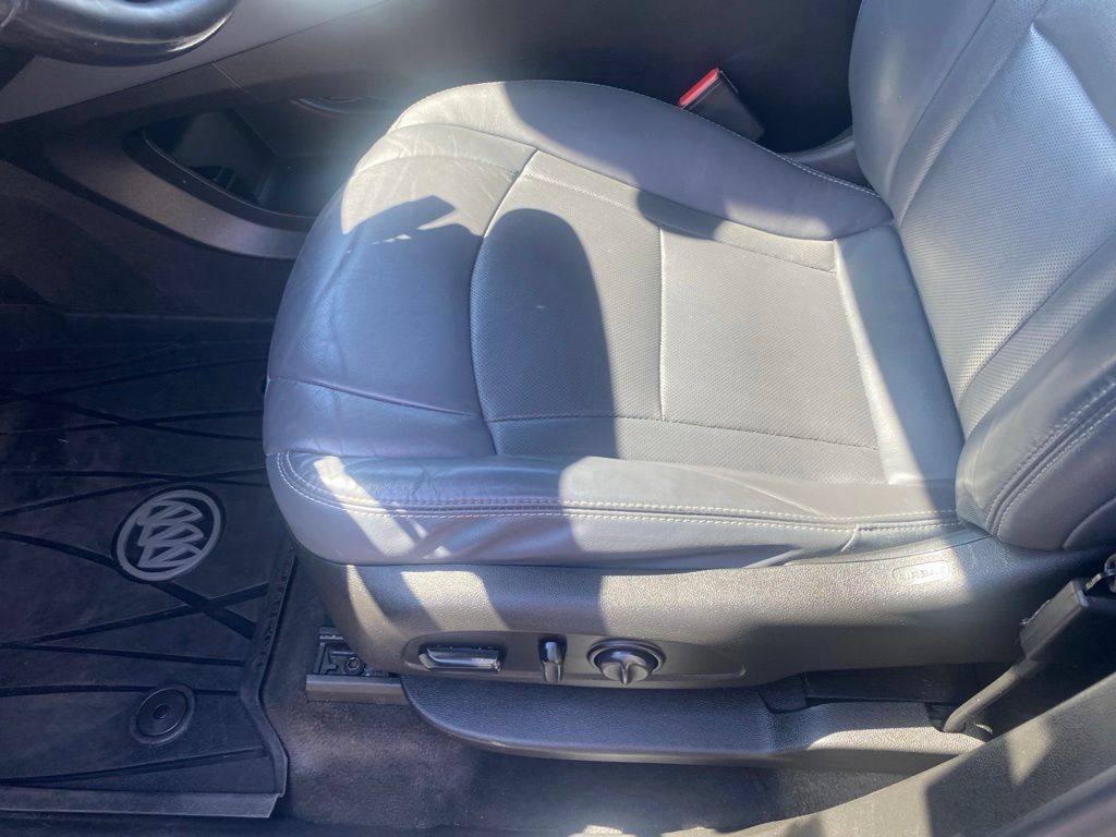 Used 2018 Buick Enclave Premium w/ Experience Buick Package AWD/4WD image 16