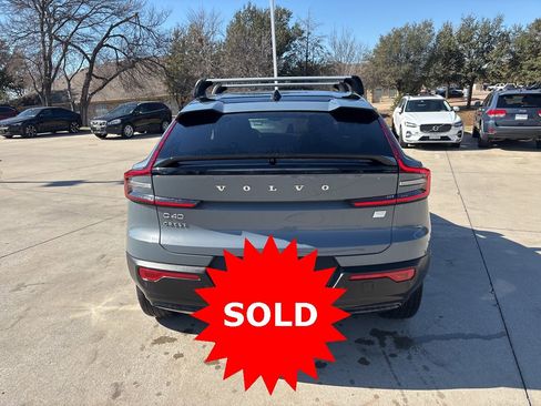 Certified 2023 Volvo C40 P8 Recharge Ultimate w/ Protection Package Premier image 6