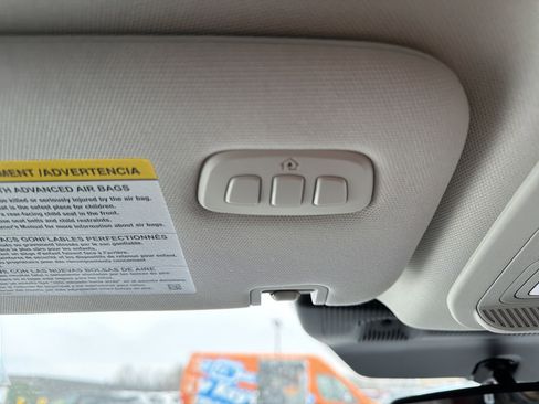 Used 2025 Ford Explorer Active w/ Active Comfort Package image 23