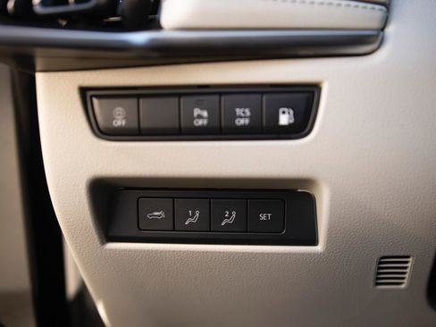 Used 2024 MAZDA CX-90 Plug-In Hybrid w/ Premium Plus image 12