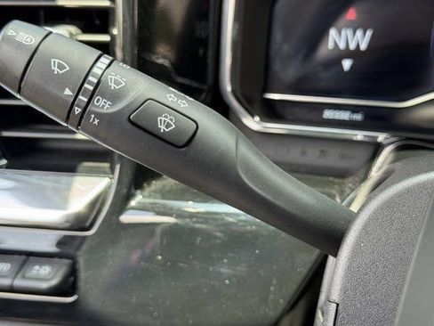 Used 2025 Chevrolet Silverado 1500 LTZ AWD/4WD image 22