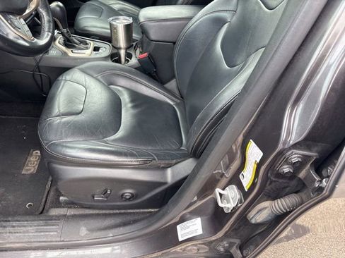 Used 2015 Jeep Cherokee Limited AWD/4WD image 7