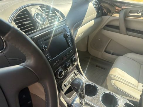 Used 2017 Buick Enclave Leather FWD image 22