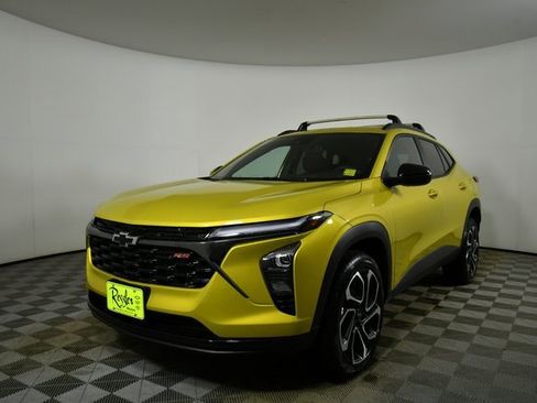 New 2025 Chevrolet Trax RS image 7