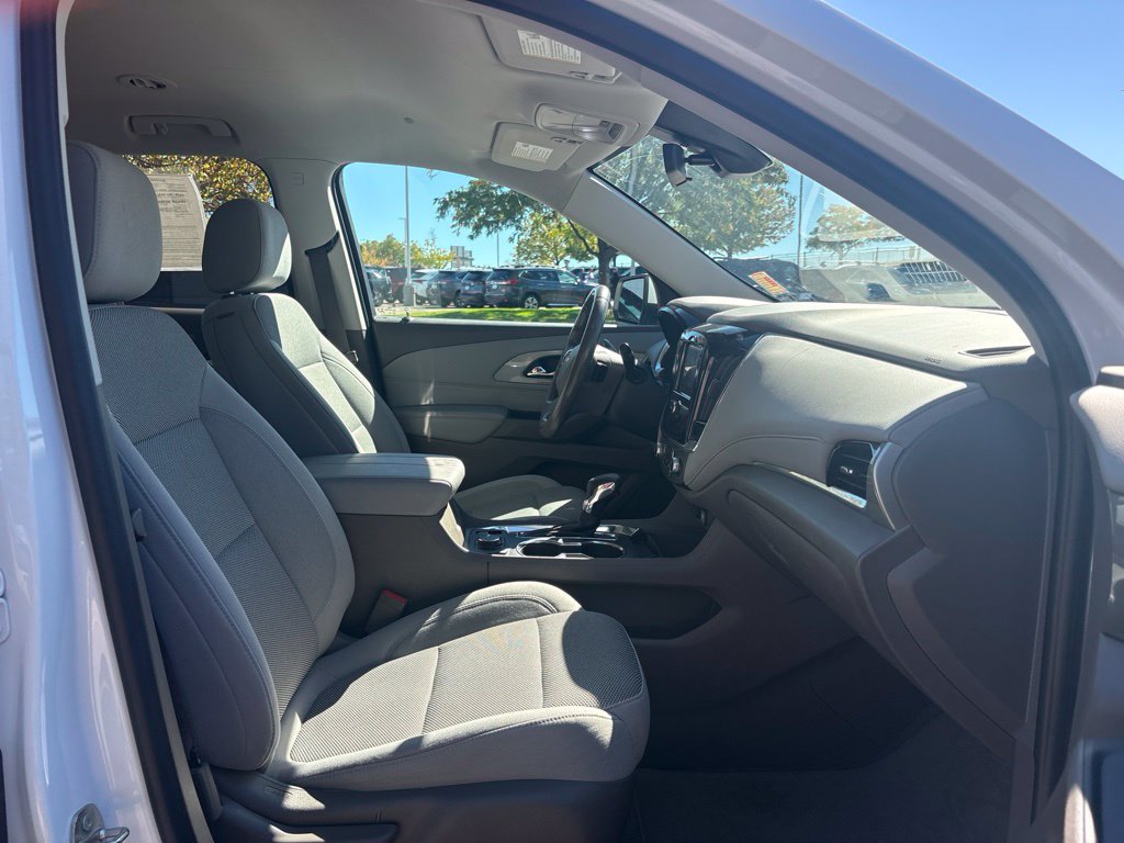 Used 2021 Chevrolet Traverse LT w/ LPO, Cargo Package AWD/4WD image 23
