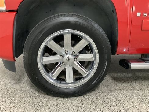 Used 2007 Chevrolet Silverado 1500 LTZ w/ Safety Package AWD/4WD image 11