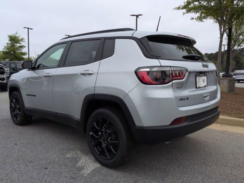 New 2026 Jeep Compass Latitude image 6
