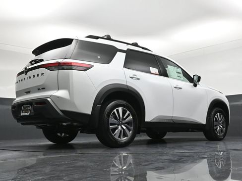 New 2026 Nissan Pathfinder SL AWD/4WD image 32