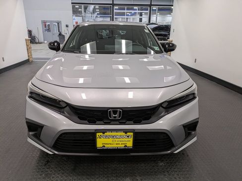 Used 2023 Honda Civic Sport image 2