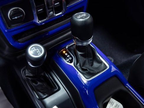 Used 2023 Jeep Wrangler Freedom Edition image 20