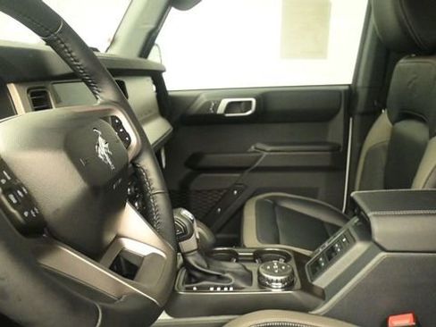 New 2026 Ford Bronco Outer Banks w/ Sasquatch Package AWD/4WD image 19